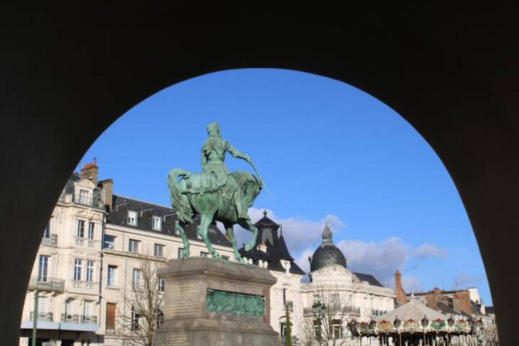 Le Scandinave, Proche Bord De Loire Orleans Exterior photo